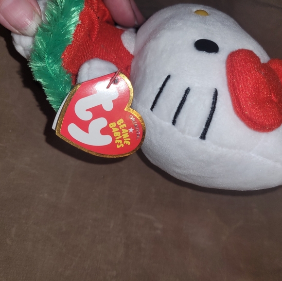 Limited Edition 2014 Hello Kitty Christmas TY Beanie Baby - Picture 3 of 3